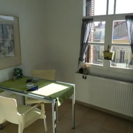 Marie'S Guesthouse B&B 카스토리아